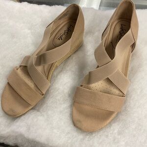 Lifestride Tan Sandals Women 9.5